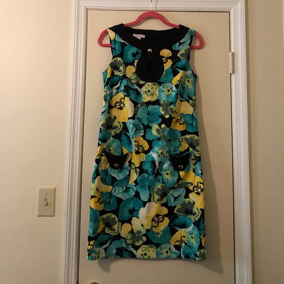 Sleeveless dress - Picture 1 of 2